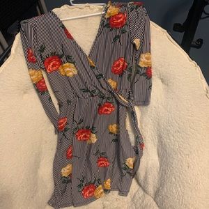 Striped 3/4 sleeve flower dress